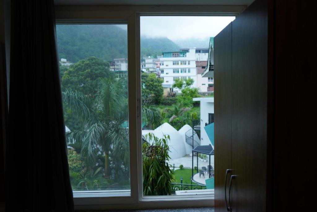 Triple One Hotel Tapovan Rishikesh,Near Laxman Jhula Extérieur photo